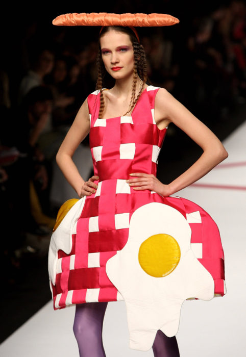 vestido de huevo estrellado