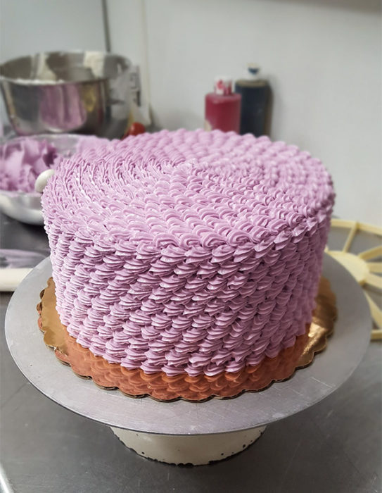 Pastel de color rosa 