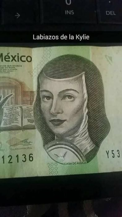 Billete de 200 pesos mexicano con maquillaje 