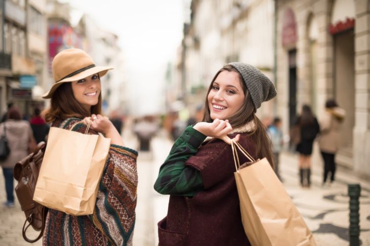 chica d ecompras