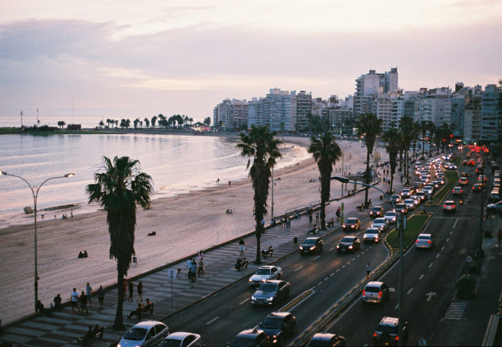 trafico en una playa 