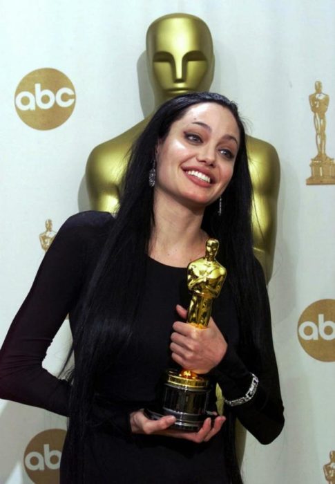 angelina jolie ganadora del óscar