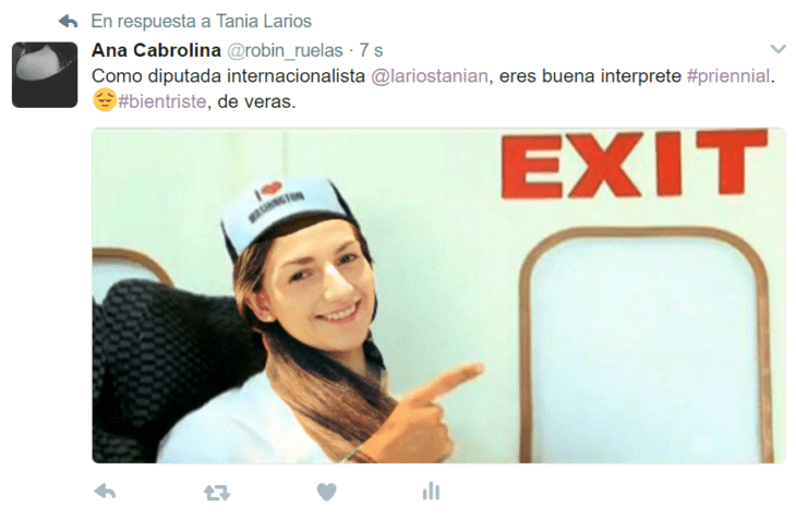 chica con gorra captura de tuiter