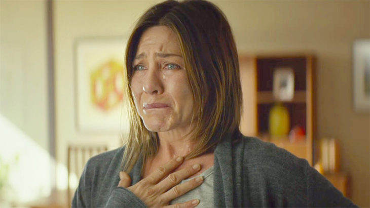 jennifer aniston llorando