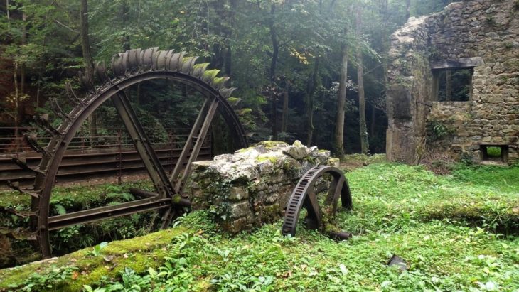 molino abandonado, Francia 