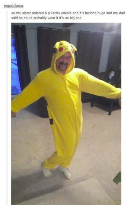 padre con disfraz de pikachu 