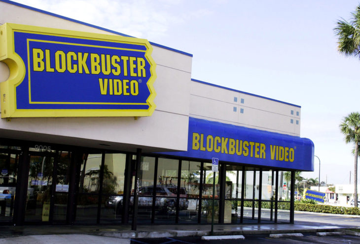 Padres recrean Blockbuster