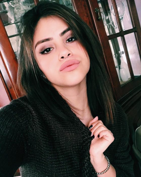 Doble Selena Gomez