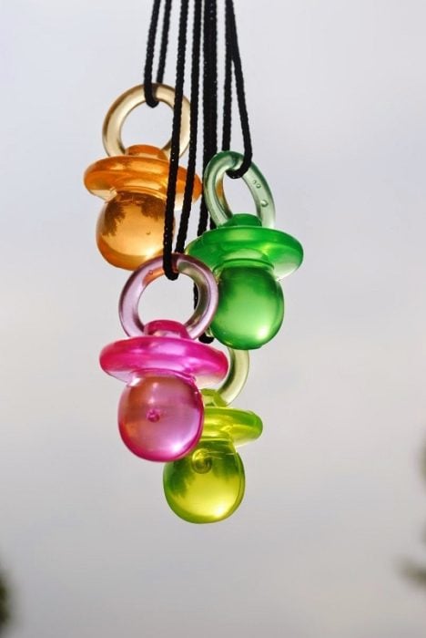 collar de chupones