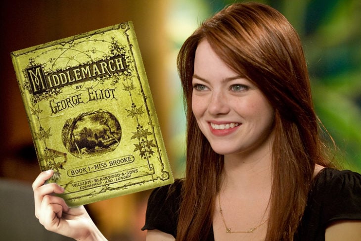 emma stone leyendo