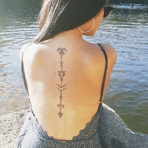 25 Tatuajes de flechas para chicas que inician otra etapa