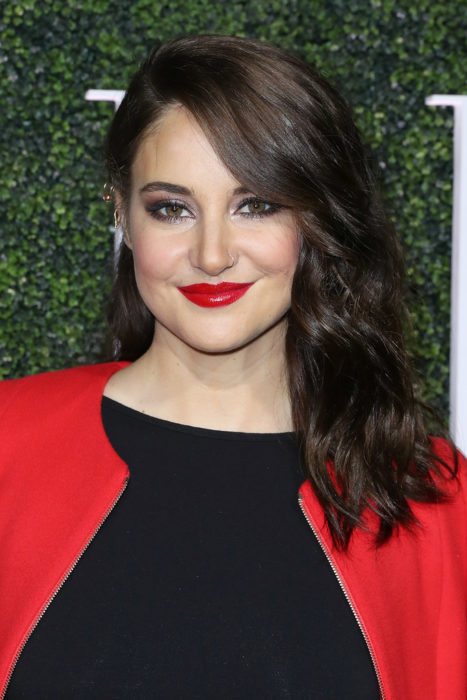 shailene woodley primer beso