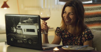 10 Razones por las que las relaciones a distancia son MEJOR de lo que creías