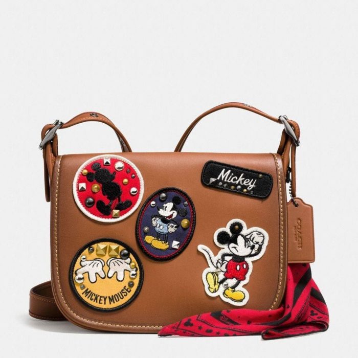 mochila blanca de mickey mouse 