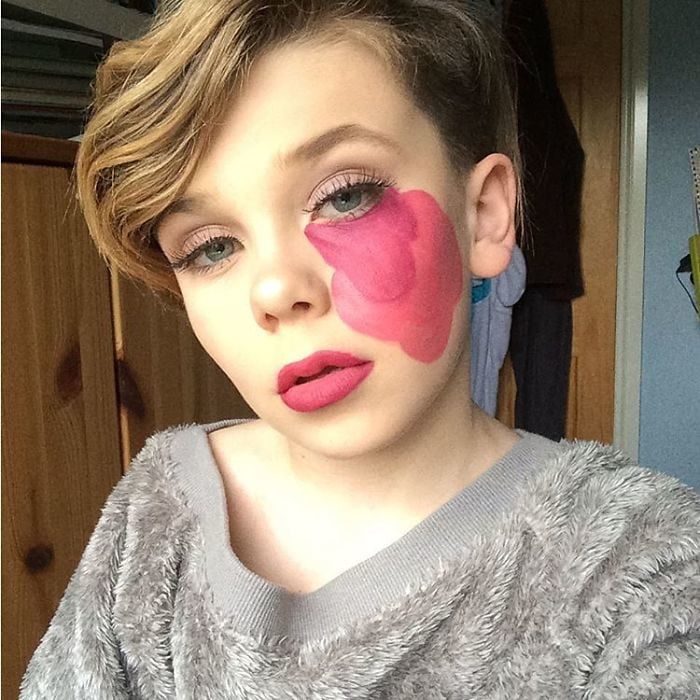 Niño de 10 años que se maquilla 