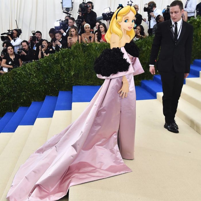 Princesas de Disney en la gala del met 