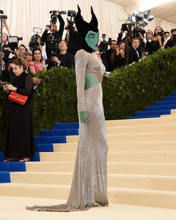 Princesas de Disney en la gala del met 