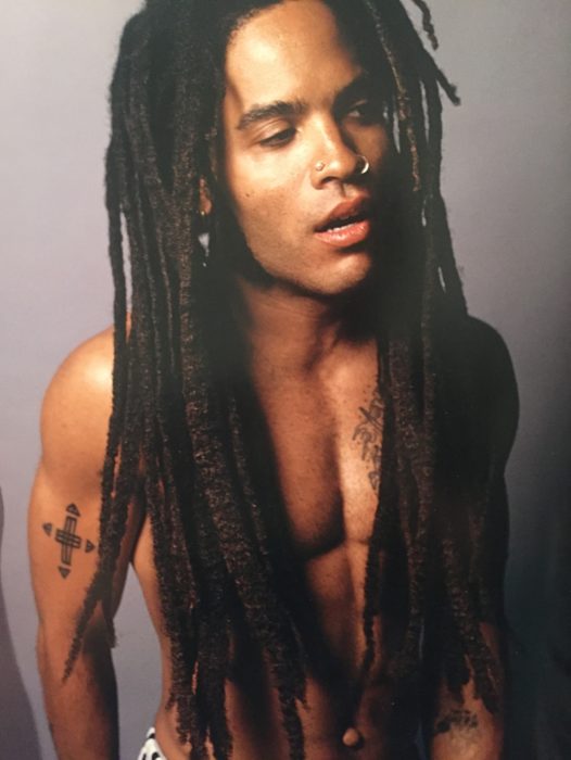 hombre con rastas