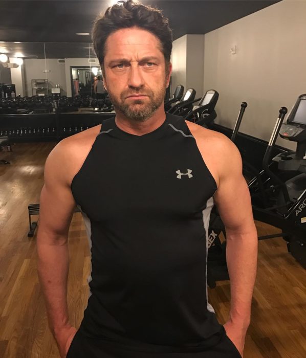 famosos hacen ejercicio gerard butler