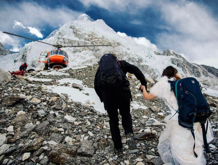 pareja se casa en el everest 1