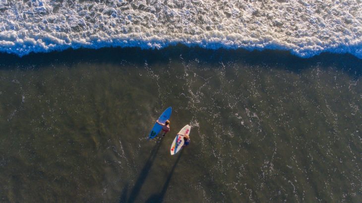 pareja surf