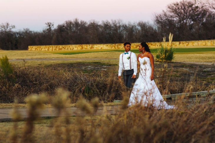 novias caminando 