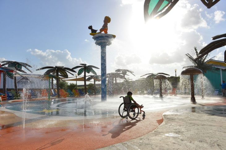 Parque acuático para personas con discapacidades 