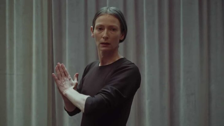 Tilda Swinton en el papel de Madame Veva Blanc de la película 'Suspira' de 2018