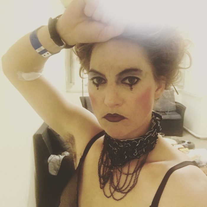 Amanda Palmer axilas peludas