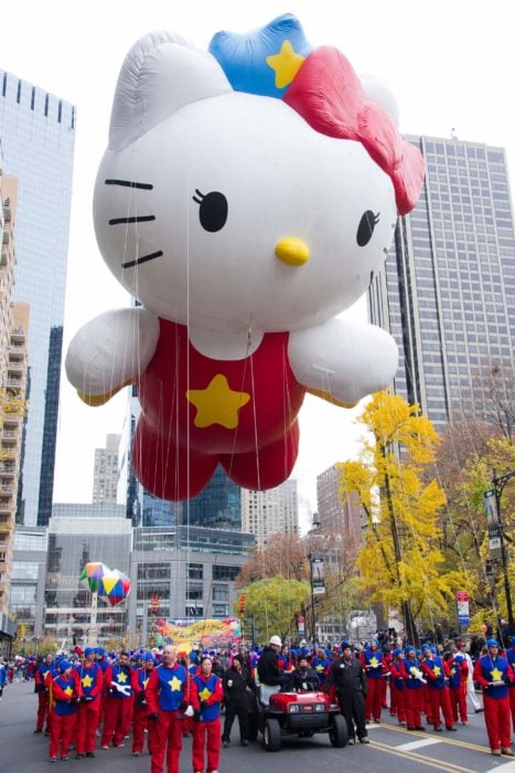 hello kitty en desfile en nueva york