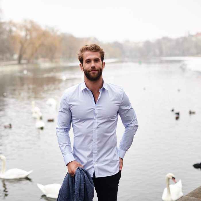 andre hamann camisa blanca