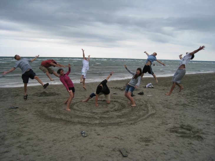 golpe de playa todos volando