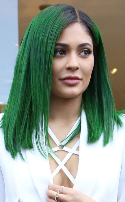 Kylie Jenner cabello verde 