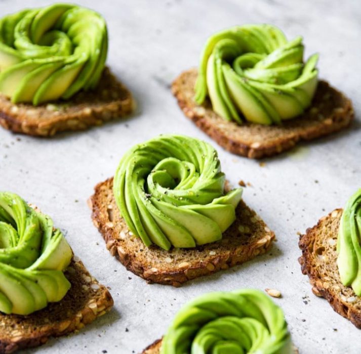 Rosas hechas con aguacate 