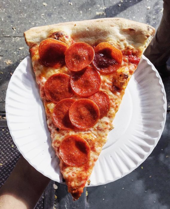 Chica que consumió pizza durante una semana para perder peso 