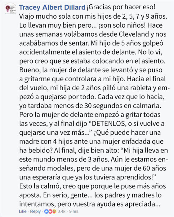 Comentarios en facebook acerca de una mujer que ayudó a una madre durante un vuelo 