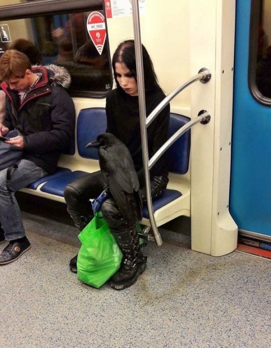 Personas extrañas del metro 