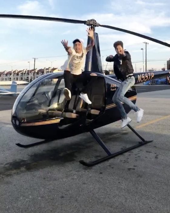 Juampa Zurita saltando desde un helicóptero 