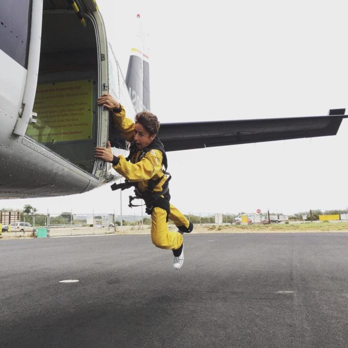 Juampa Zurita saltando desde un helicóptero