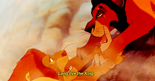 GIF. Escena de la película el rey león. Scar asesina a Mufasa
