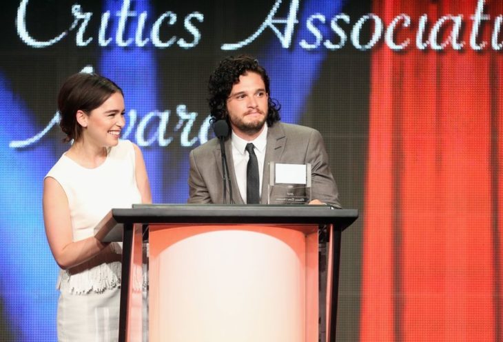 kit hace reir a emilia