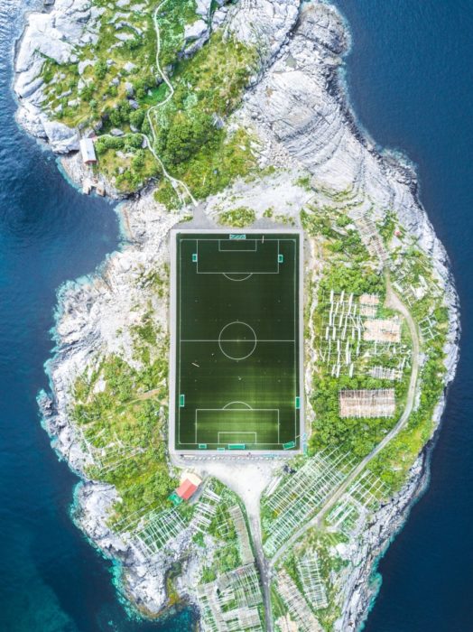 Cancha de fútbol en Noruega