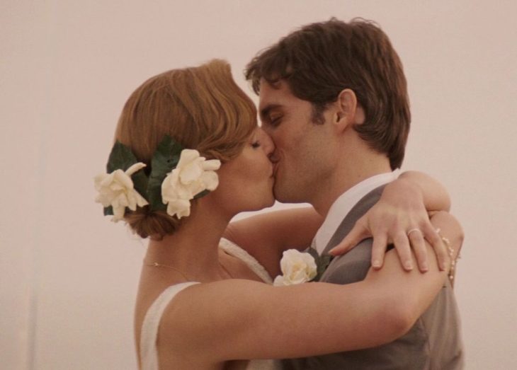 27 bodas beso