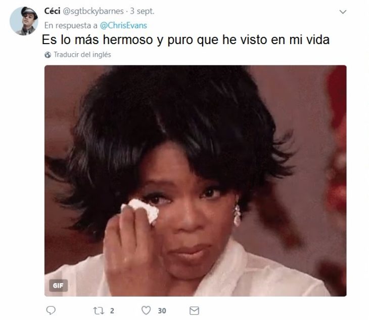 comentario en Twitter chica secando sus lágrimas 