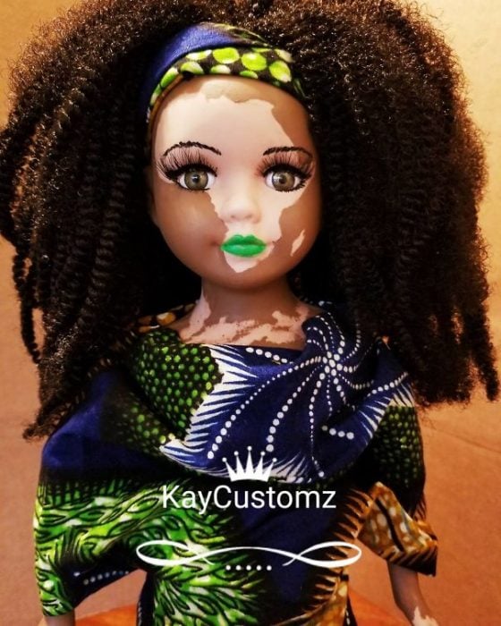 Artista crea muñecas con vitiligo 