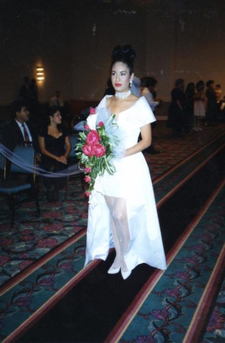 Selena Quintanilla vestida d enovia