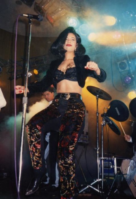 Selena Quintanilla bailando 