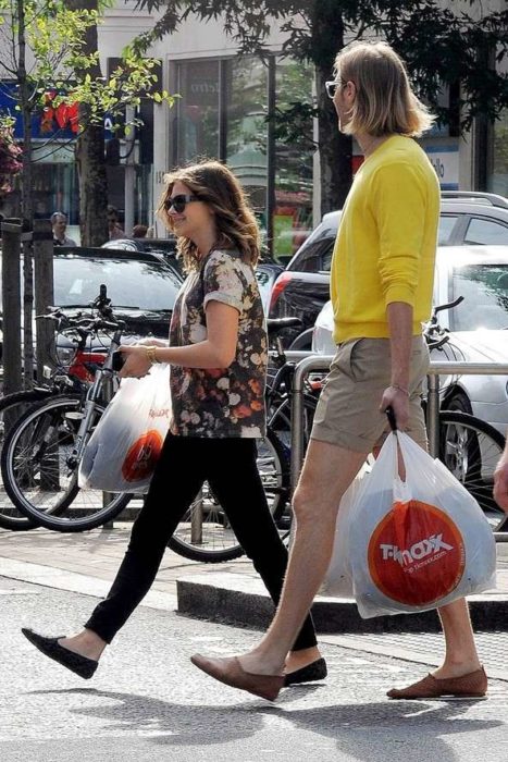 chicas de compras