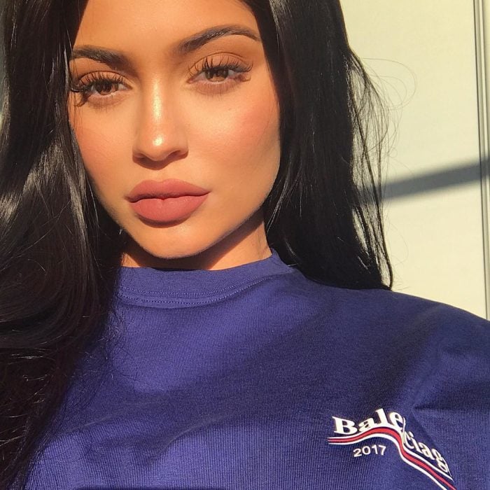 Kylie jenner posando para una fotografía de Instagram