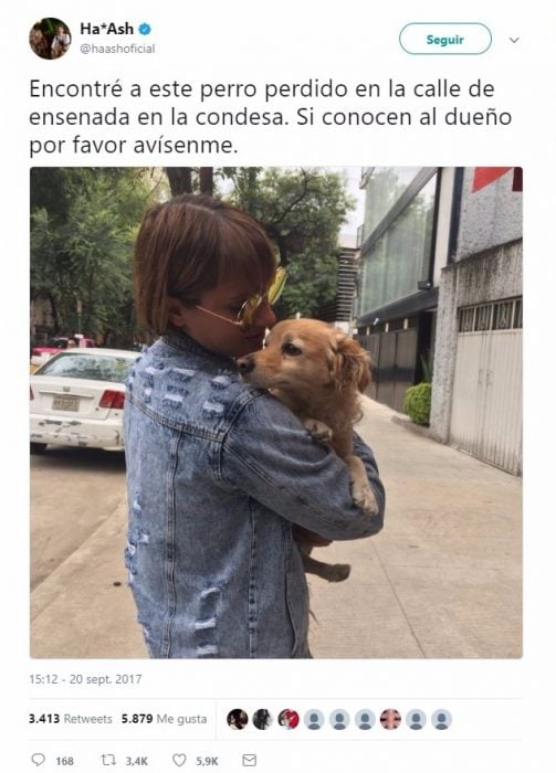 chica abrazando a un perro 